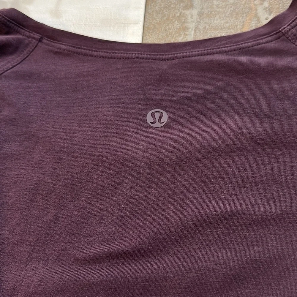 Lululemon long sleeve shirt - Picture 11 of 11
